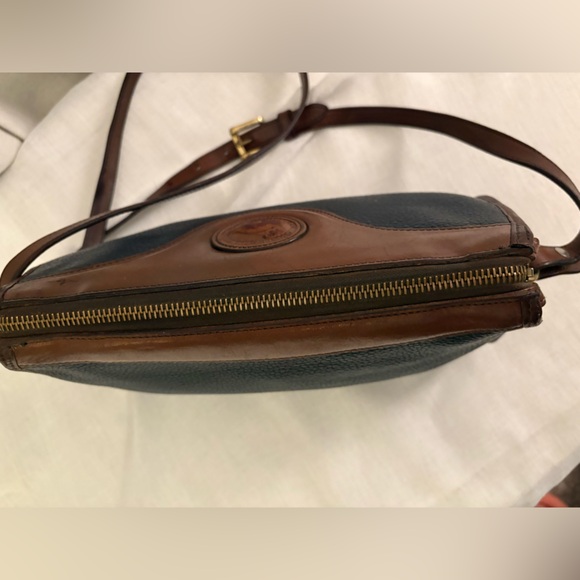 Vintage Dooney & Bourke AWL Crossbody Bag Navy British Tan Duck Logo Solid Brass - Picture 10 of 17